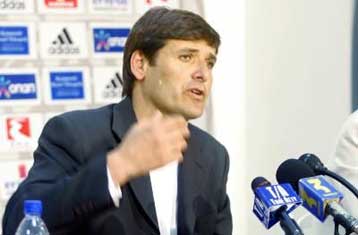 Ο ΠΑΟΚ δεν έχει ακόμα εξασφαλίσει την έξοδο στο UEFA, προειδοποιεί ο Καραγεωργίου