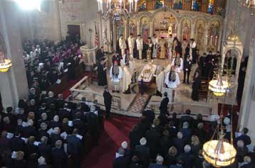 Με κατάνυξη αποχαιρέτησε ο ελληνισμός τον μακαριστό αρχιεπίσκοπο Αμερικής Ιάκωβο