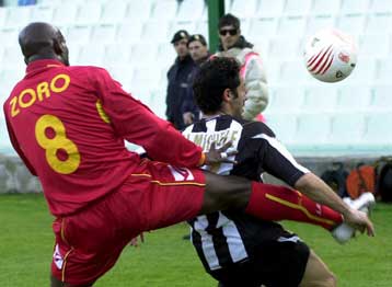 Η Ρετζίνα νίκησε την Ρόμα στο «Ολίμπικο»-Σιγούρεψε την παραμονή της η Μεσίνα