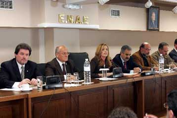 Συνάντηση με Αλογοσκούφη τη Δευτέρα ζητούν οι νομάρχες και ξεκινούν κινητοποιήσεις