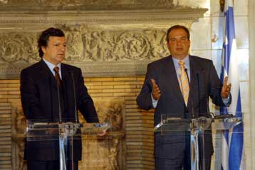 Επιφυλάξεις Μπαρόζο για οικονομικά μέτρα και «βασικό μέτοχο»