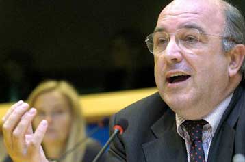 Επιφυλάξεις Κομισιόν για το ρυθμό ανάπτυξης της ευρωζώνης το 2005