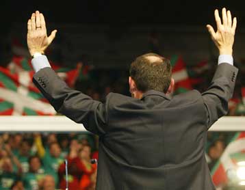 Συνάντηση Θαπατέρο – Ιμπαρέτσε μετά την εκλογική «έκπληξη» στη Χώρα των Βάσκων