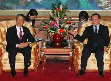 Ακαρπη η επίσκεψη του Ιάπωνα υπουργού Εξωτερικών στο Πεκίνο