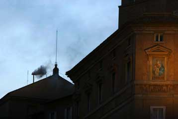 Χωρίς αποτέλεσμα η πρώτη συνάντηση των καρδιναλίων για την εκλογή του νέου Πάπα