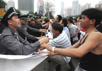 Ανάν καλεί Ιαπωνία και Κίνα «να τα βρουν» σε σύνοδο κορυφής στην Τζακάρτα