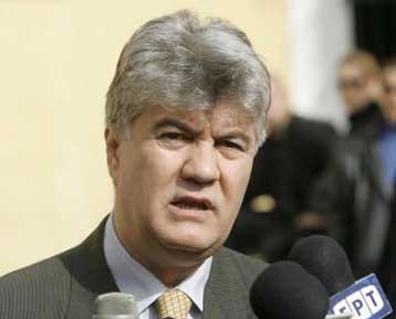 Το μπαλάκι στο υφυπουργείο ρίχνει ο Γκαγκάτσης για την υποψηφιότητα του Euro 2012