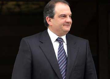 Συνάντηση Καραμανλή με τον υπουργό Εθνικής Αμυνας εν όψει ταξιδιού στις ΗΠΑ