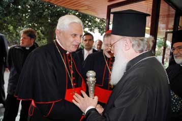 Ευχές Βαρθολομαίου στο νέο Πάπα με πρόσκληση για συνέχιση της συνεργασίας