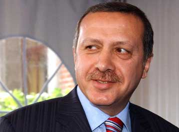 Ο Ερντογάν υποβαθμίζει την εναντίωση Ράτσινγκερ στην τουρκική ένταξη στην ΕΕ