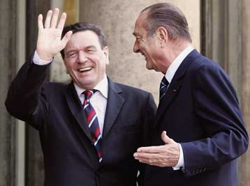 Και ο Γκέρχαρντ Σρέντερ στη μάχη για το γαλλικό «ναι» στο Ευρωσύνταγμα