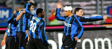 Δεν αντέχει την μοναξιά της κορυφής η Γιουβέντους, πάλι παρέα με την Μίλαν