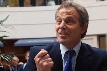 Σταθερό προβάδισμα Εργατικών δύο εβδομάδες πριν από τις εκλογές στη Βρετανία