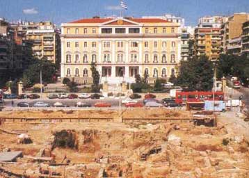 Πάρκινγκ και αρχαία μαζί, η γνωμοδότηση του ΚΑΣ για την Πλατεία Διοικητηρίου