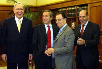 Στις 26 Απριλίου ξεκινά ο διάλογος για Ασφαλιστικό και εργασιακές σχέσεις