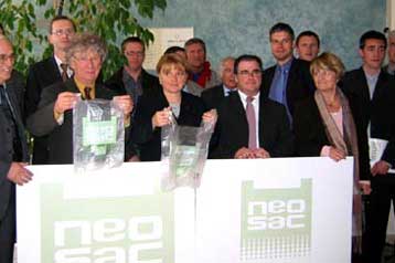 Βιοδιασπώμενη πλαστική σακούλα κυκλοφορεί στα γαλλικά καταστήματα