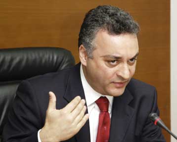 Υπό όρους οι αναπροσαρμογές στα ακτοπλοϊκά εισιτήρια, λέει ο Μ.Κεφαλογιάννης