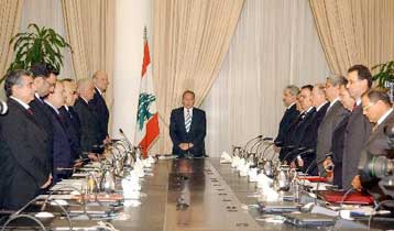 Για διενέργεια εκλογών έως την 29η Μαΐου δεσμεύεται ο πρωθυπουργός του Λιβάνου