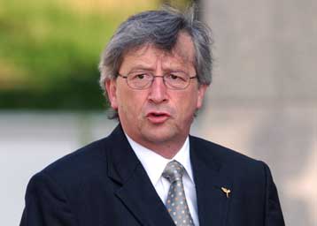 Προειδοποίηση Γιούνκερ για ενδεχόμενο γαλλικό «όχι» στο Ευρωσύνταγμα