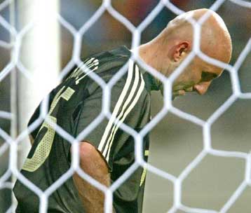 Τρεις μήνες αποκλεισμός για τον Μπαρτέζ λόγω απρεπούς συμπεριφοράς