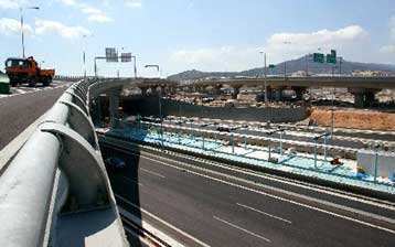 Πολιτική κόντρα πυροδοτεί η υπόθεση της Αττικής Οδού