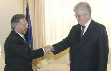 «Όχι» στην επιβολή λύσης στο Κυπριακό επαναλαμβάνει η ρωσική διπλωματία