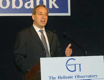 Για δύσκαμπτο και προστατευμένο δημόσιο τομέα έκανε λόγο ο Γ.Αλογοσκούφης