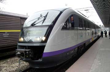 Θερινό μπαράζ ανατιμήσεων σε εισιτήρια αστικών συγκοινωνιών και τιμολόγια ΔΕΚΟ