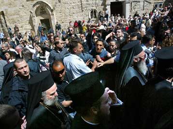 Σοβαρές καταγγελίες από 22 Αγιοταφίτες κατά Ειρηναίου – Ένταση στα Ιεροσόλυμα