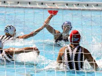 Eκτός τίτλου στο Len Trophy πόλο γυναικών έμεινε η Βουλιαγμένη