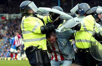 Η Πόρτσμουθ «βούλιαξε» την Σαουθάμπτον-Η Μάντσεστερ 2-1 τη Νιούκαστλ