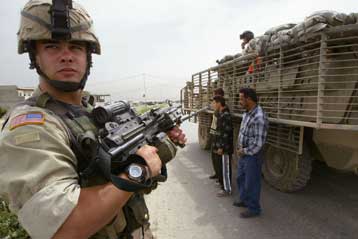 Διπλή έκρηξη σε τέμενος στη Βαγδάτη συνοδεύεται από νέες απειλές του Αλ Ζαρκάουι