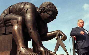 Απεβίωσε ο «πατέρας» της βρετανικής ποπ αρτ, σερ Εντουάρντο Παολότσι