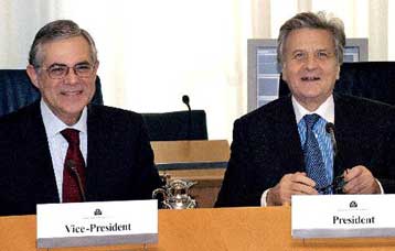 Αμετάβλητα ευρωπαϊκά επιτόκια τους επόμενους μήνες βλέπει ο Λουκάς Παπαδήμος