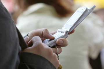 Έρευνα στις χρεώσεις των SMS ξεκινά η ΕΕΤΤ