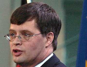 Οι πολέμιοι του Ευρωσυντάγματος κερδίζουν έδαφος και στην Ολλανδία