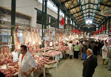 Αντιδρούν οι καταναλωτές για τις τιμές στην πασχαλινή αγορά – «Πετάει» η ντομάτα