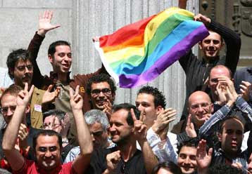 «Αντίσταση» Ισπανών δημάρχων κατά του νόμου για την πολιτική ένωση ομοφυλοφίλων