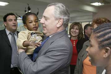 Επίσκεψη του υπουργού Δικαιοσύνης στη γυναικεία πτέρυγα των φυλακών Κορυδαλλού