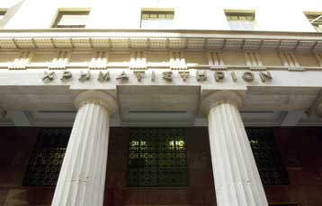 Μικρή άνοδο καταγράφει ο δείκτης τιμών στη Σοφοκλέους την Μ.Πέμπτη