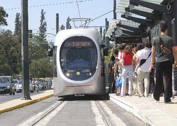 Την ιδιωτικοποίηση των μετρό, τραμ και προαστιακού μελετά η κυβέρνηση
