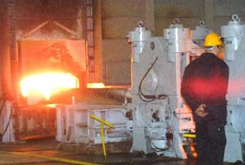 Σε τροχιά πτώσης η μεταποιητική δραστηριότητα τον Απρίλιο