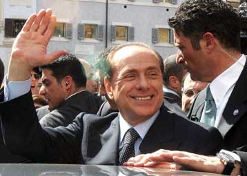 Δικαίωση Μπερλουσκόνι από το Ευρωπαϊκό Δικαστήριο για αμφιλεγόμενο ιταλικό νόμο