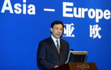 Η Κίνα προσπαθεί να καθησυχάσει την Ευρώπη για την έκρηξη των εξαγωγών