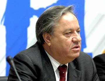 «Αποσύρει» ο Απ.Ανδρεουλάκος το καθεστώς αργίας για την Πρωτομαγιά στο Δημόσιο