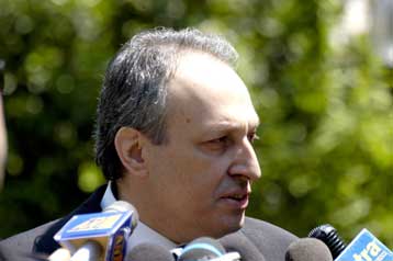 Εξηγήσεις για το πρόβλημα με την κατανομή βάμβακος έδωσε ο Ευάγγελος Μπασιάκος