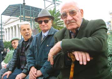 Πακέτο ευνοϊκών ρυθμίσεων για ασφαλισμένους και συνταξιούχους προωθεί το υπ.Απασχόλησης