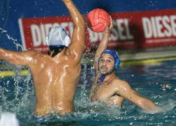 Ο Ολυμπιακός νίκησε στα πέναλτι τον Εθνικό και έκανε το πρώτο βήμα για τον τίτλο