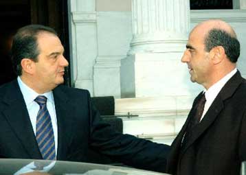 Από το υπουργείο Δημόσιας Τάξης ξεκινά η «περιοδεία» Καραμανλή στα υπουργεία