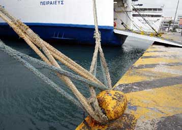 Απελευθέρωση των ναύλων ζητούν οι ακτοπλόοι και απειλούν με αποκλεισμό των νησιών